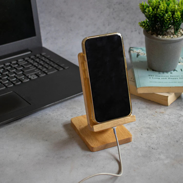'Decker' : Hands-Free Phone Holder